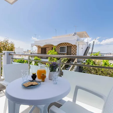 Antonis House Apartamento *