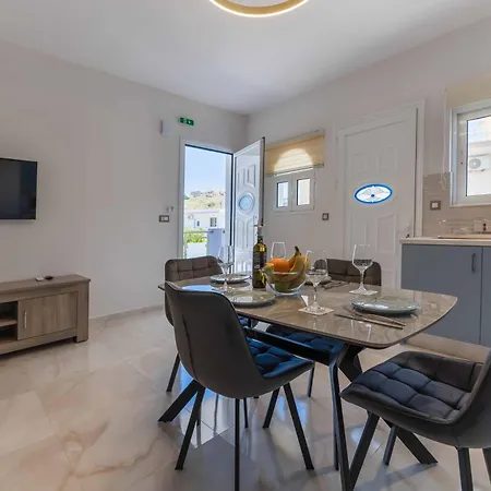 Antonis House